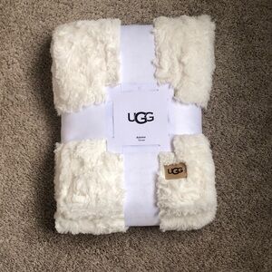 UGG Adalee Faux Fur Throw 50x70